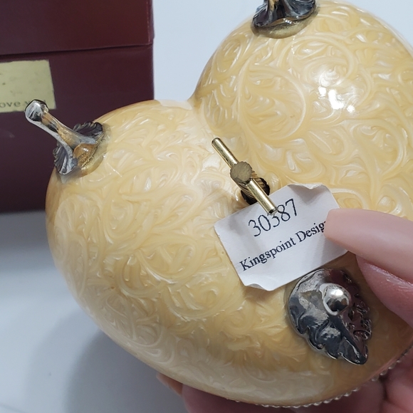 NEW Kingston Designs Heart Egg Musical Jewelry Box I Will Always Love You ❤️ - Picture 7 of 12